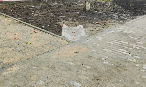 Wykonanie placu postojowego w okolicach Szkoły Podstawowej nr 5